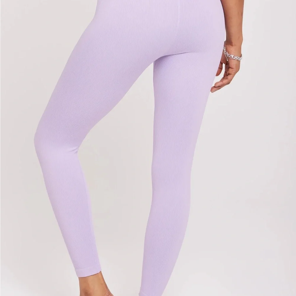 NWT SPIRITUAL GANGSTER LOVE
SCULPT 7/8 SEAMLESS
LEGGING - Sold Out Color - Picture 4 of 4